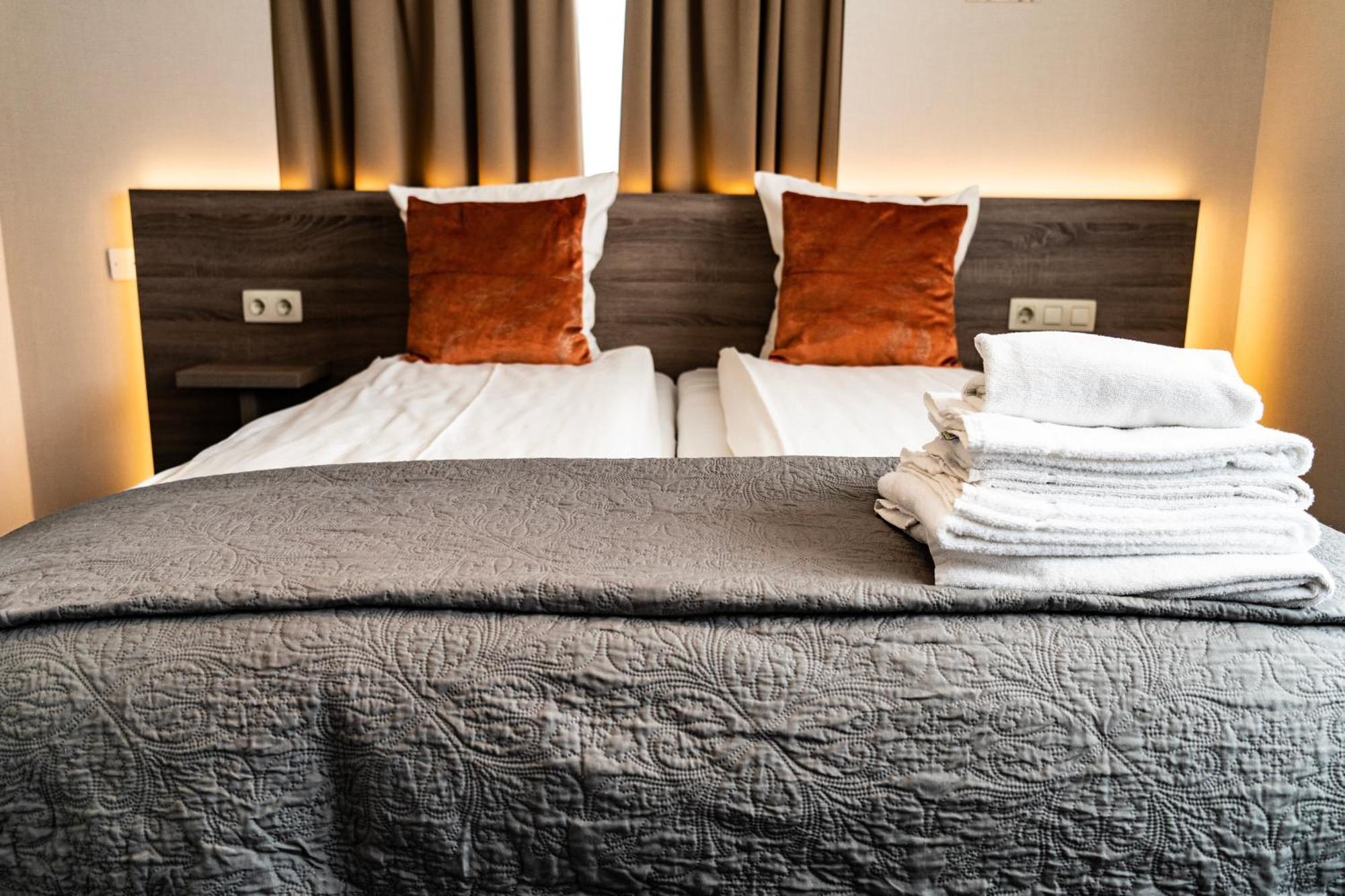 Hotel Du Commerce Oostburg Eksteriør bilde